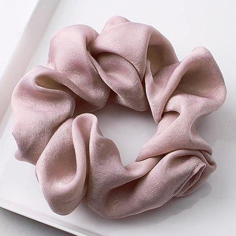 Sweet Dreams Satin Scrunchie in Pearl